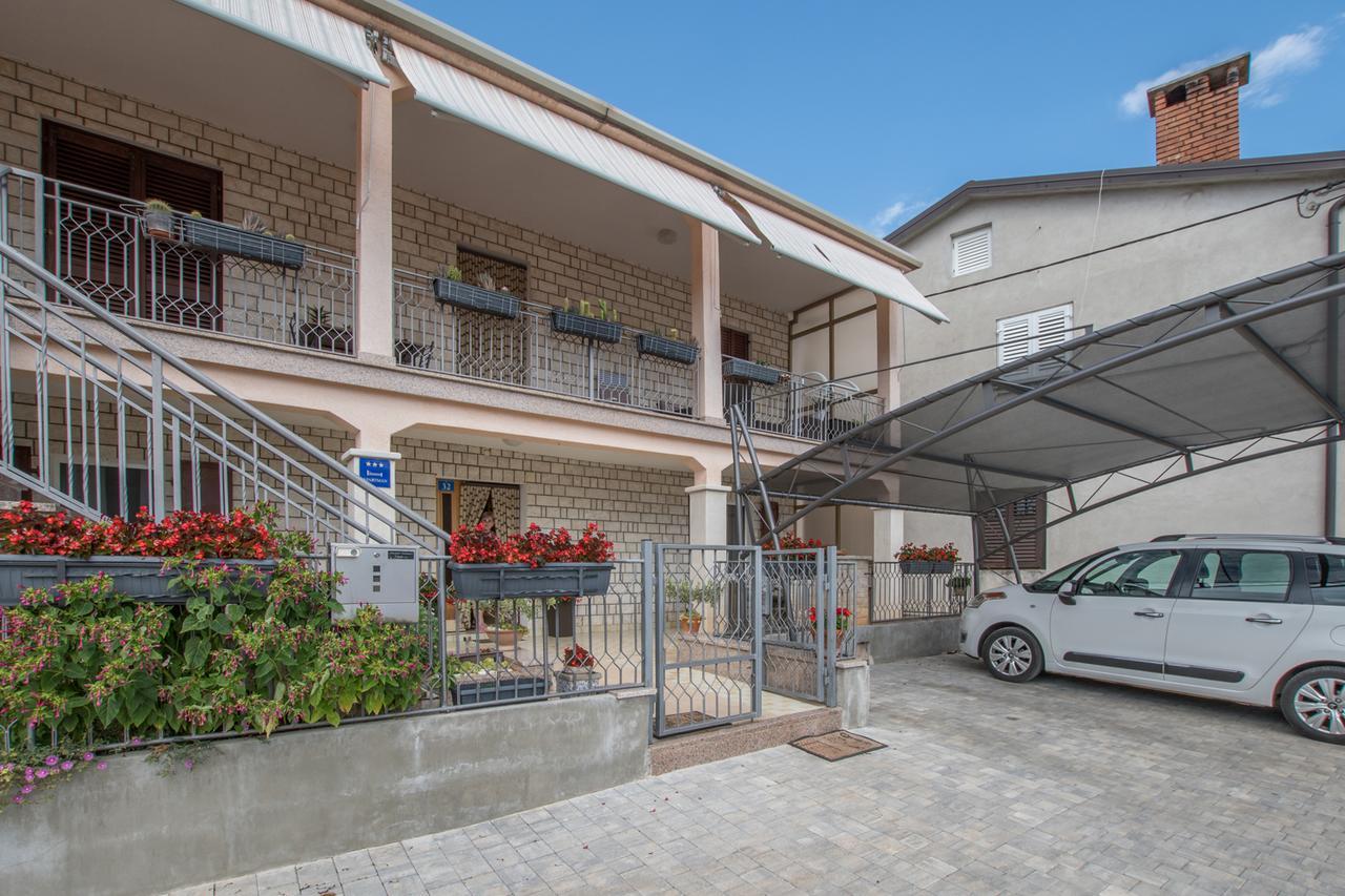 Apartmenst Saban 1709 Murine Kültér fotó