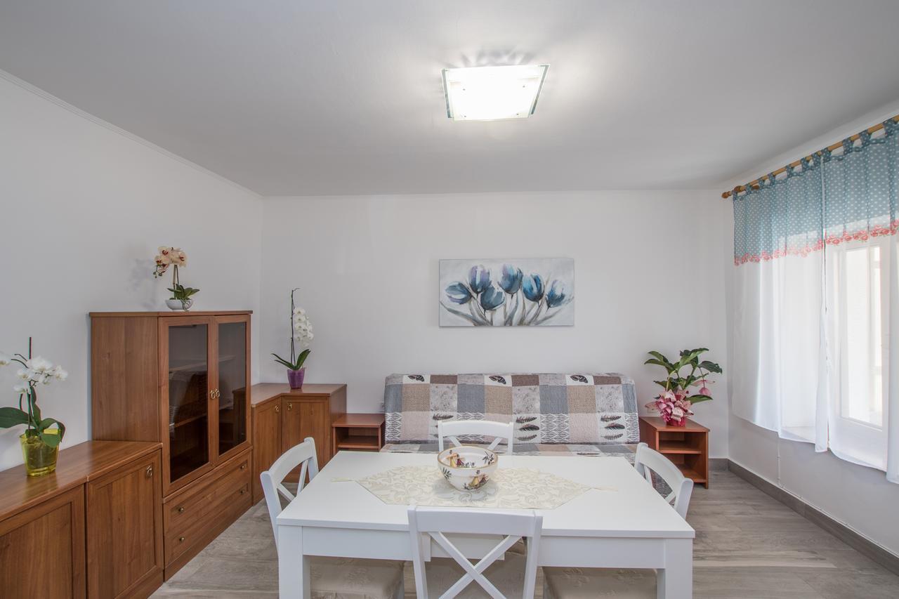 Apartmenst Saban 1709 Murine Kültér fotó